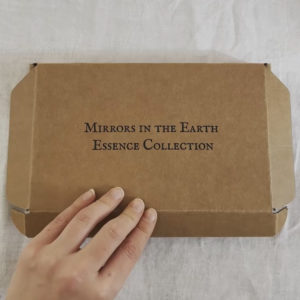 mirrors-in-the-earth-box-video